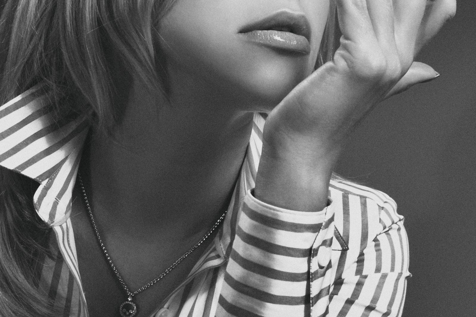 Studio lighting setup during a session